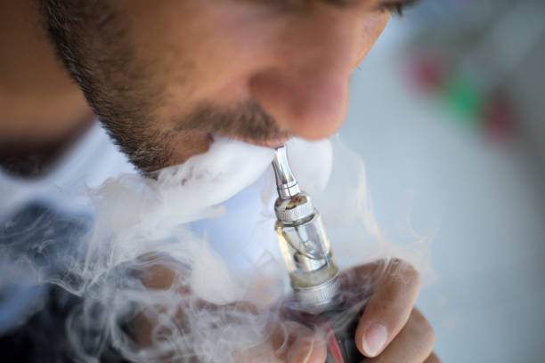 La norme à adopter en matière de cigarette électronique