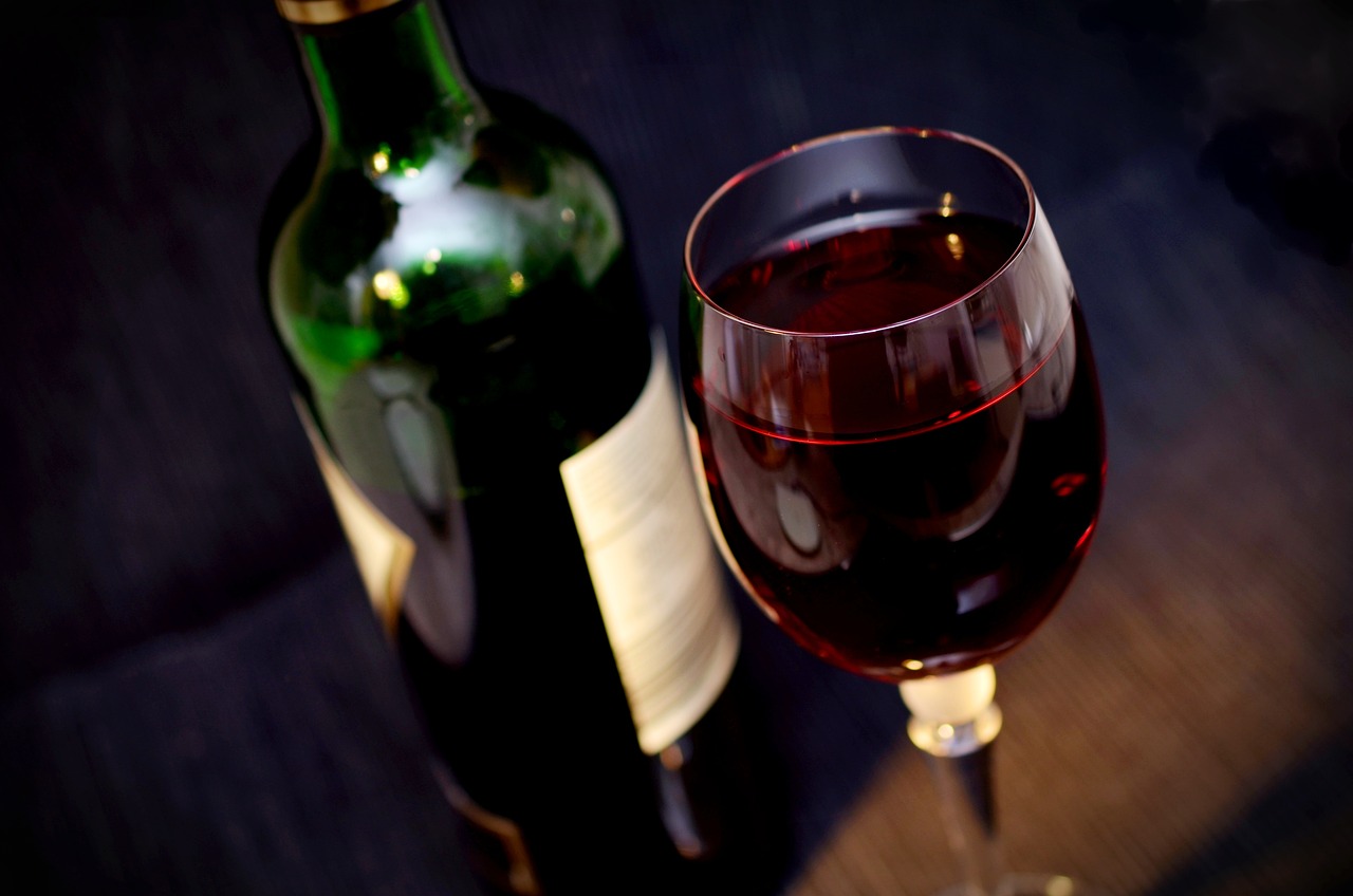 Les conséquences juridiques de la contrefaçon pour investir dans le vin