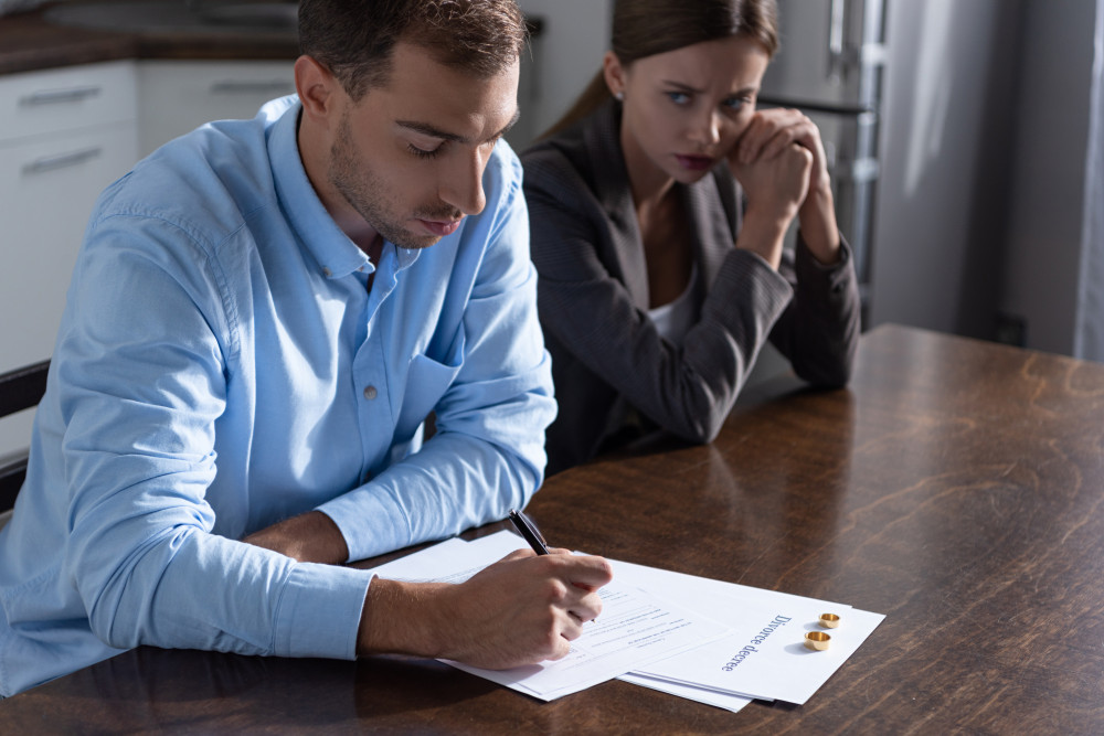 Divorce judiciaire ou à l'amiable : quelles différences et comment choisir ?