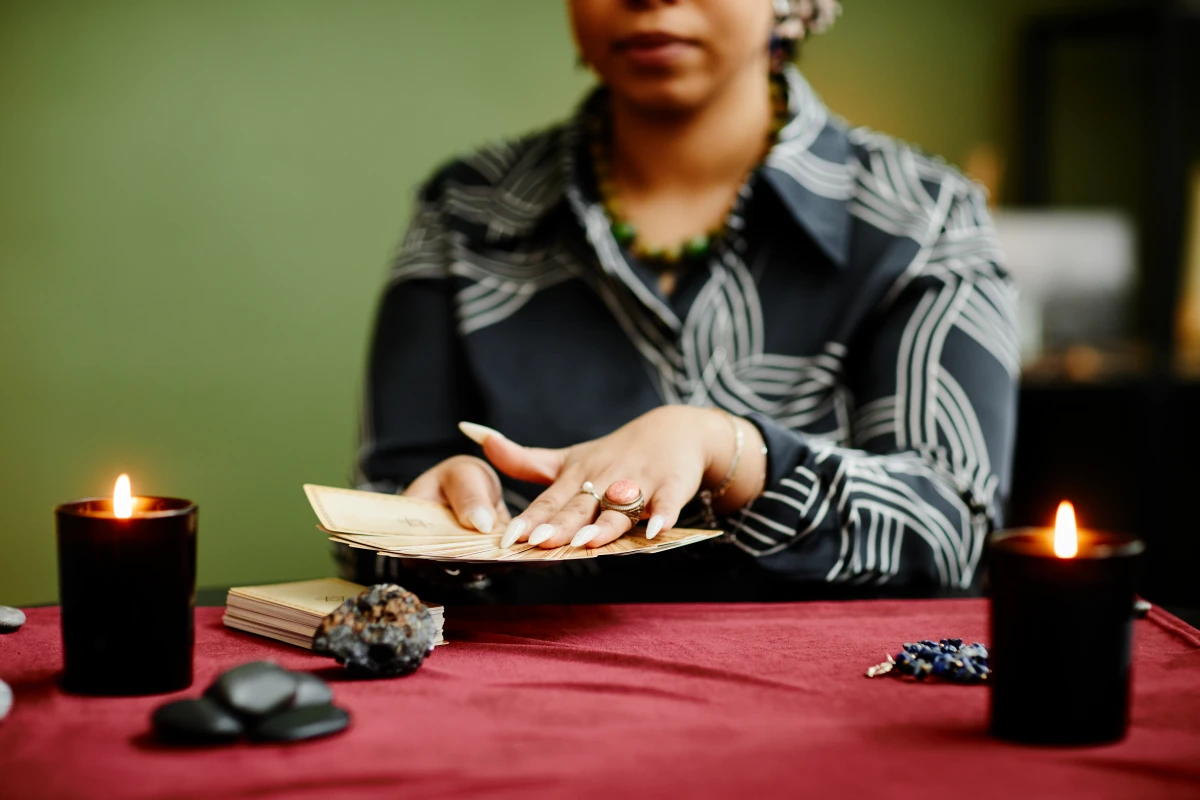 La jurisprudence sur la voyance par téléphone : une évolution fascinante du droit français
