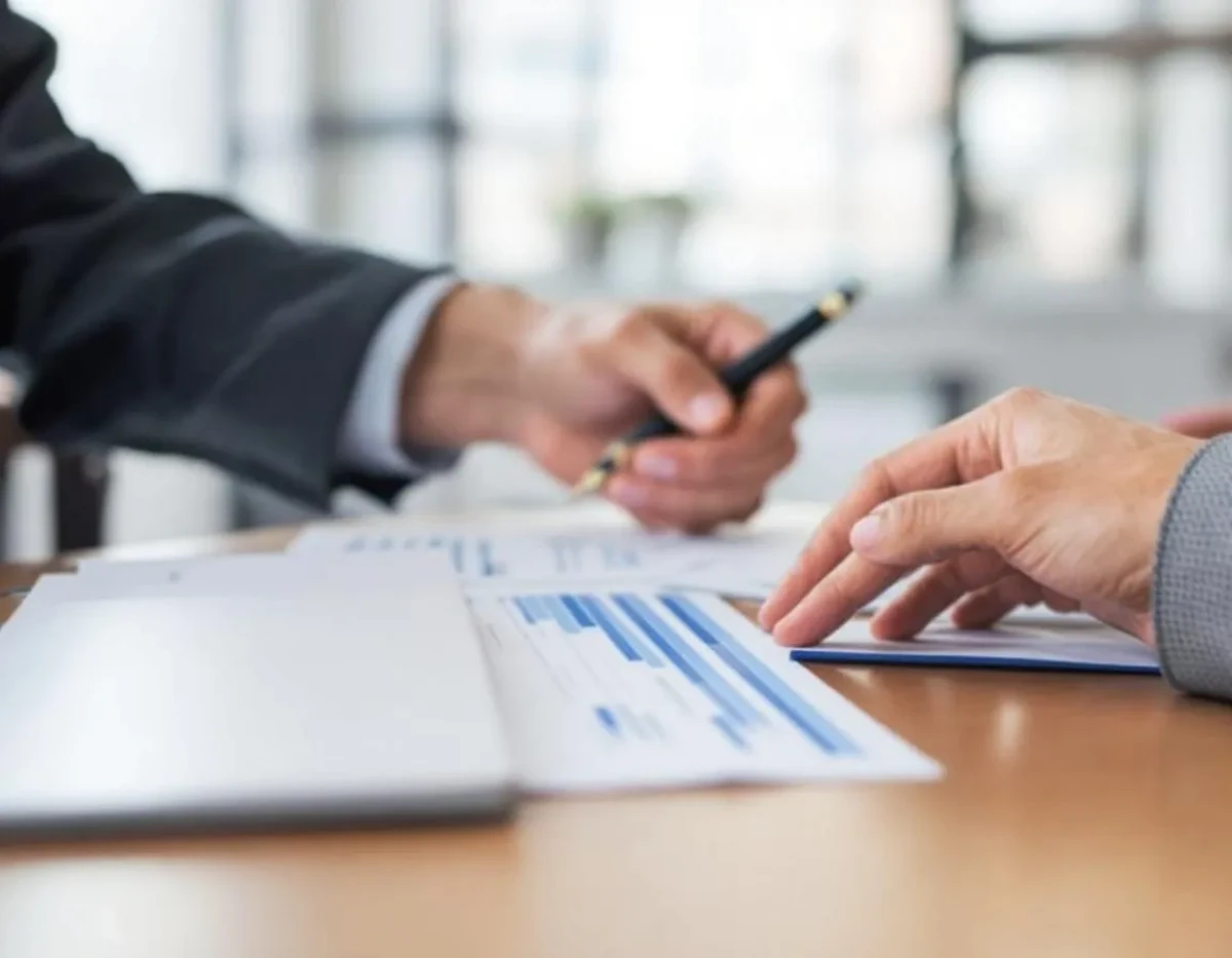 Rupture de contrat commercial : vos recours accélérés face aux préjudices financiers